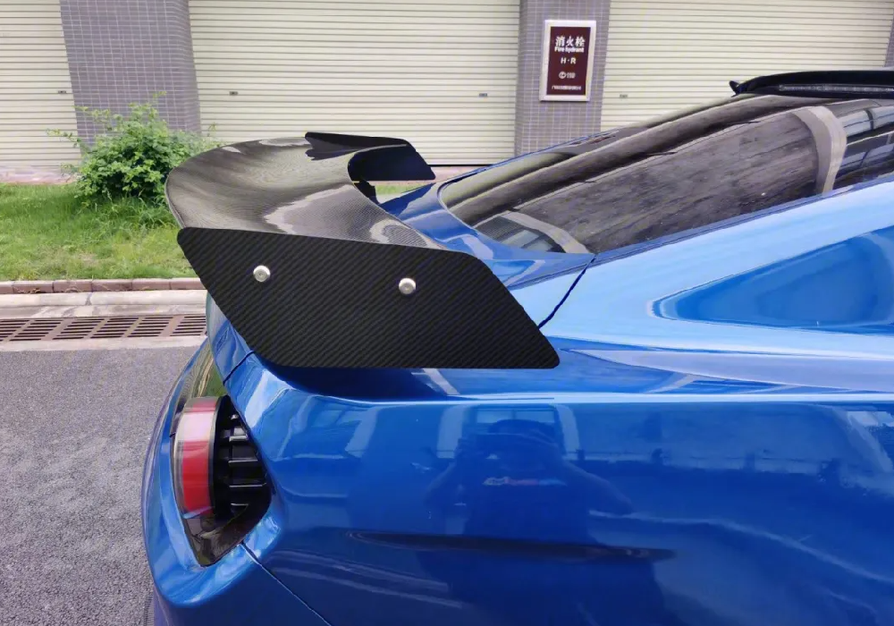 汽車尾翼改裝合法嗎